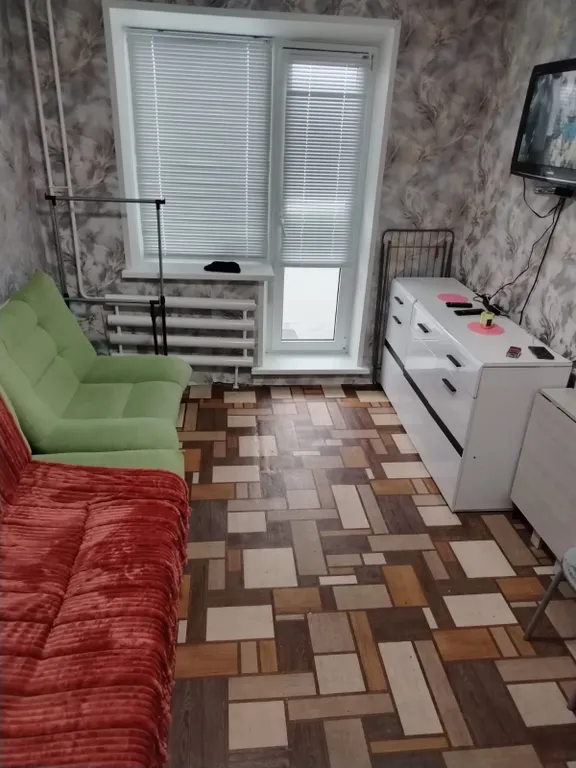 Уютная двухкомнатная квартира — аренда посуточно в Тобольск