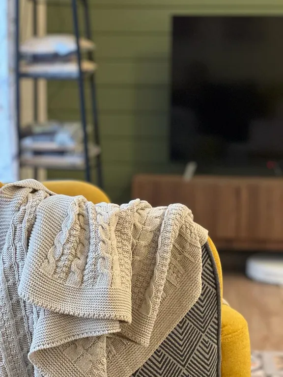 Коттедж Дом с сауной на границе с лесом и озером — Семеновское