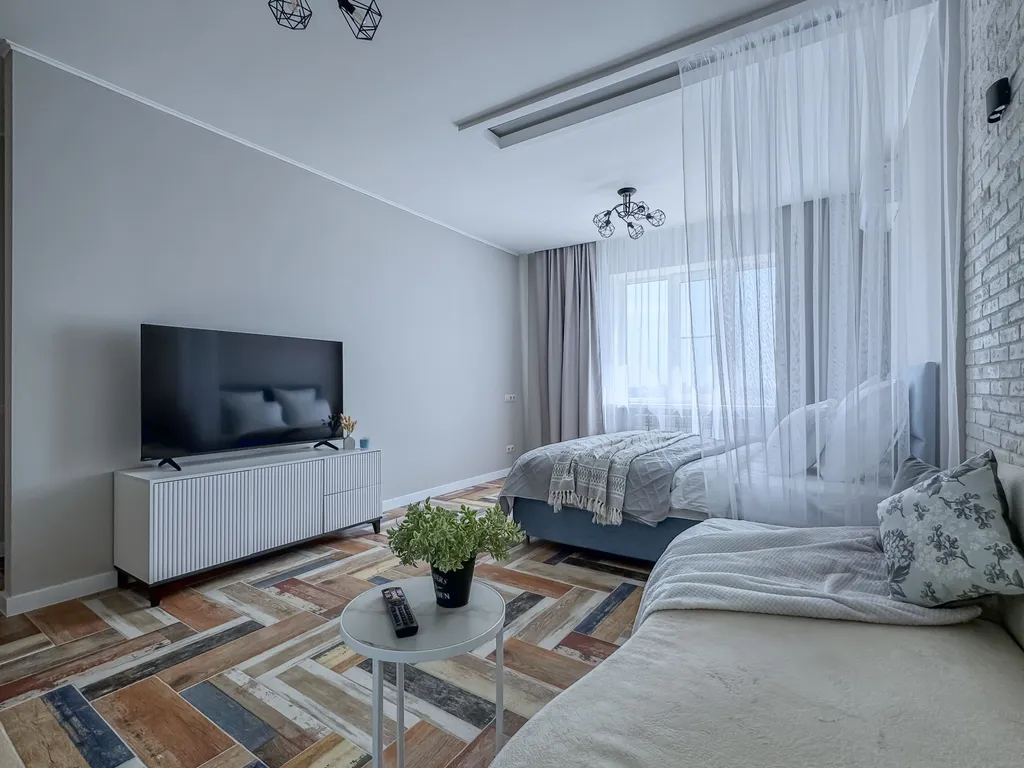 Комфорт в шаге от стадиона, удобная кровать и диван