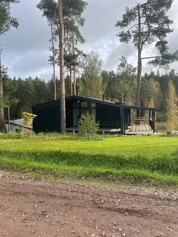 Коттедж Дом на возвышенности с видом на лес в КП Сосновские озера — аренда посуточно в Сосново