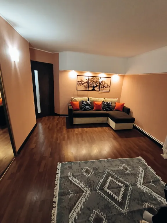 Большая трёхкомнатная квартира