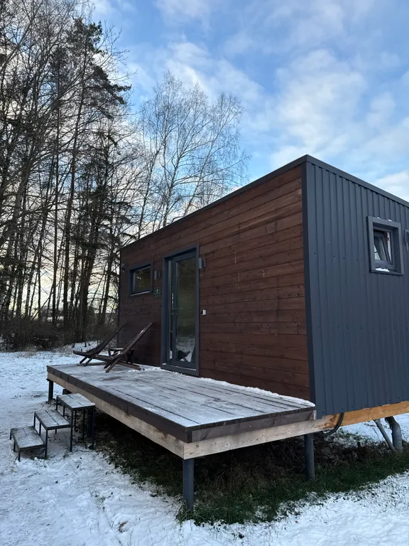 Домик с видом на лес