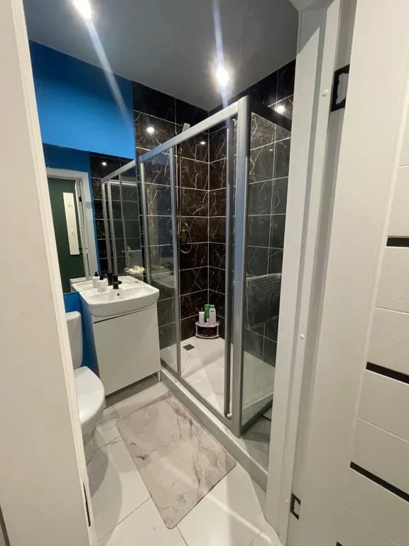 Уютная квартира-студия с видом на озеро!