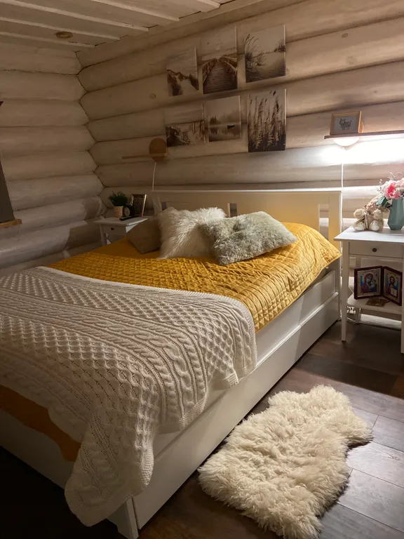 Сказочный дом в лесу