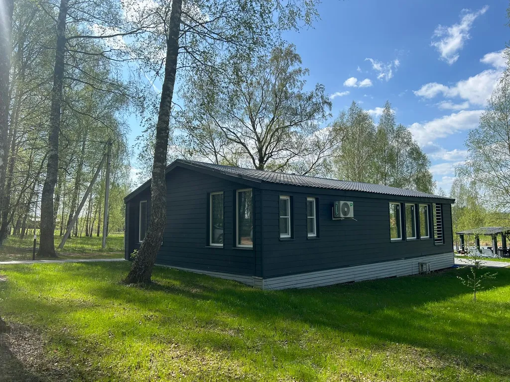 Дом на берегу водохранилища