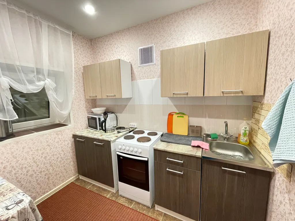 Семейный домик с видом на храм