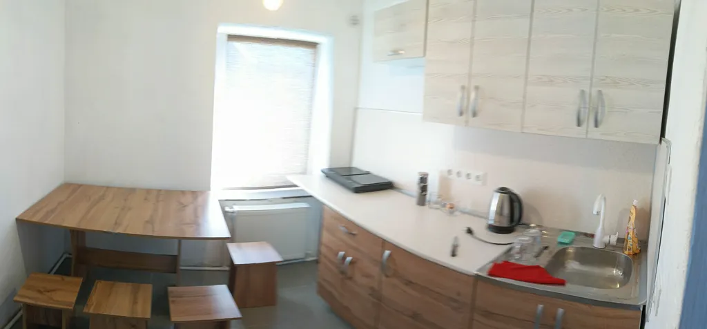 Комната с кухней в уютном гостевом доме у моря