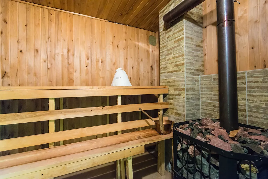 Загородный комплекс с сауной и бассейном возле Минска