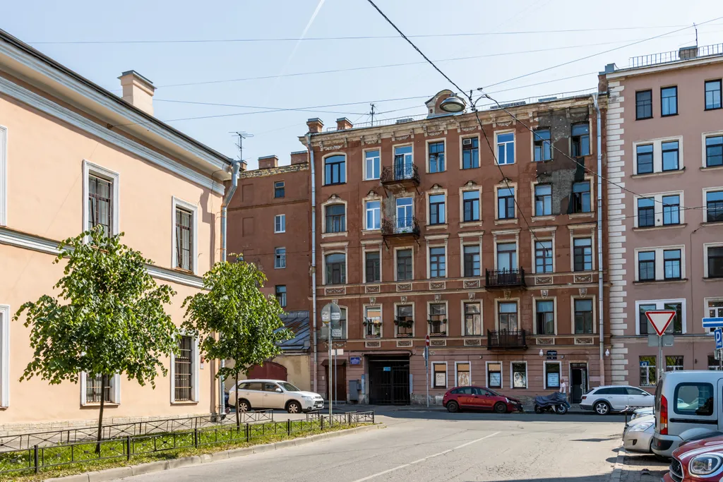 Дизайнерская квартира в историческом центре Петербурга