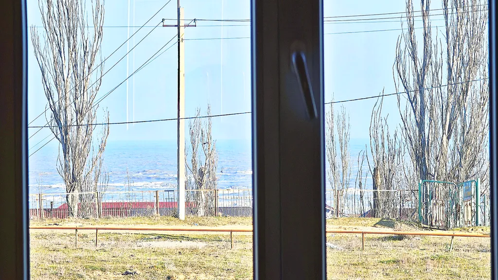 Эко коттедж с видом на море на 6 человек с отдельным двором