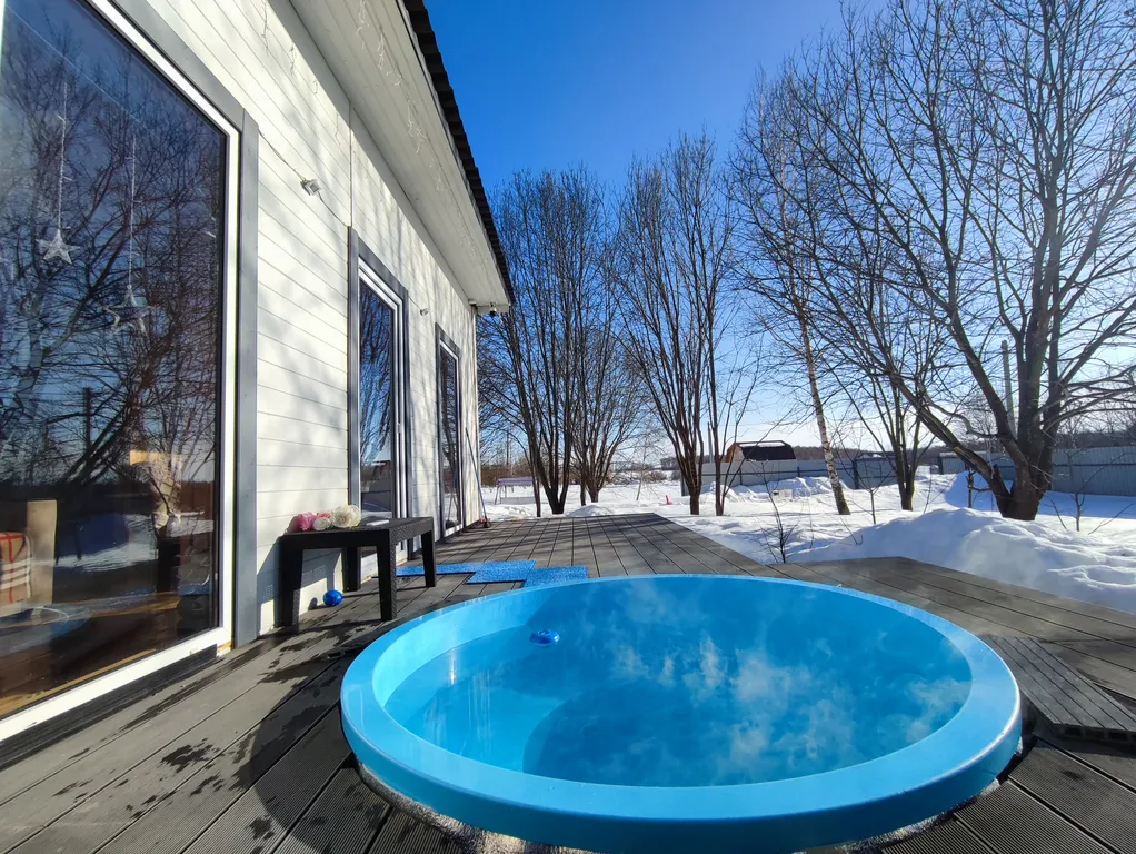 Домик в лесу с собственной горячей купелью 15 минут до центра города