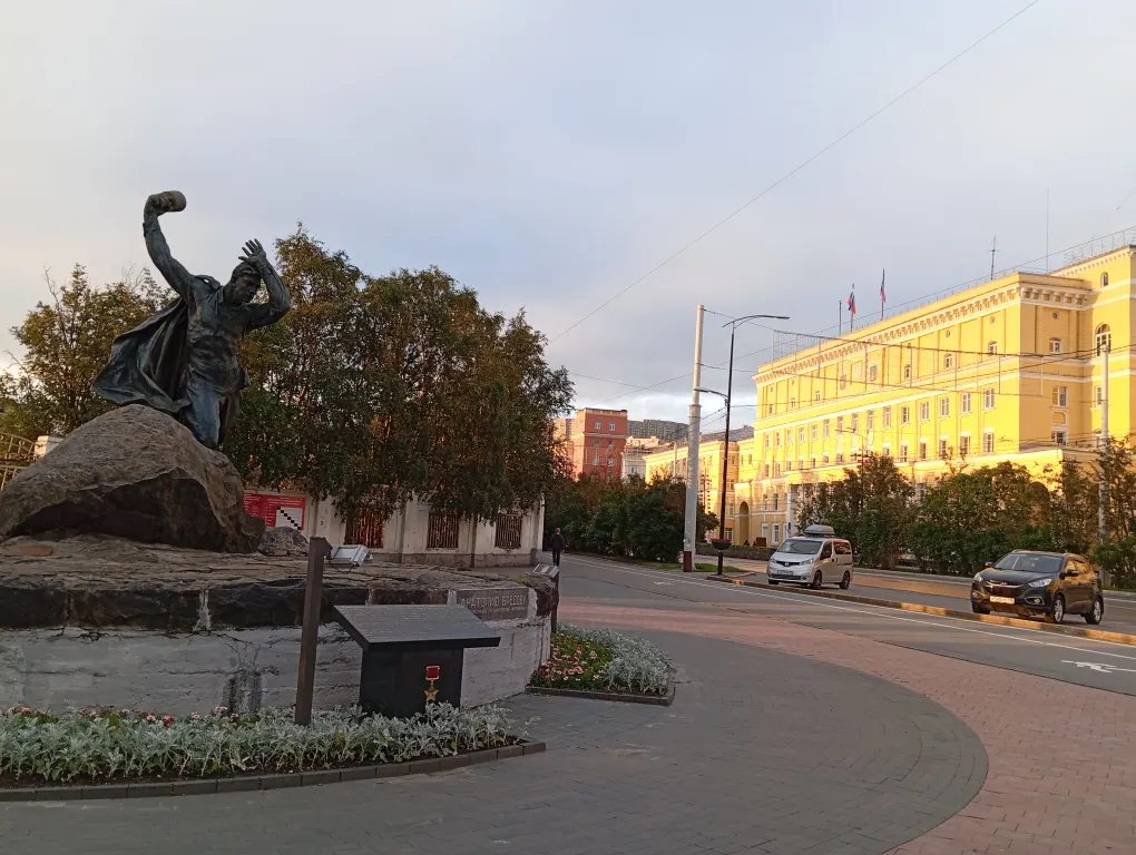 Квартира Уютная, бюджетная 2-комнатная квартира в центре города, с 2 спальнями — Мурманск