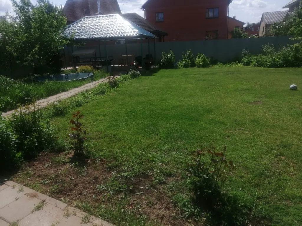 Просторный загородный дом