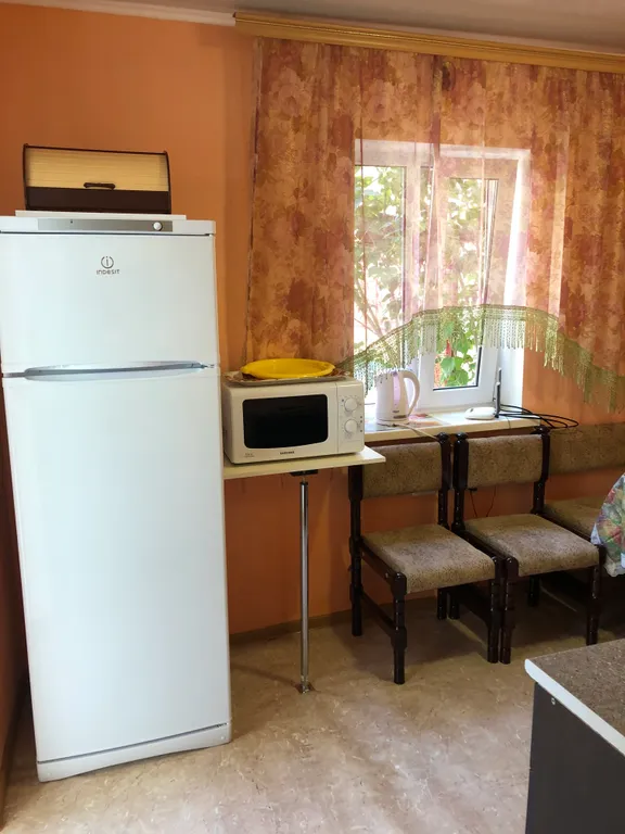 Квартира Квартира Уютный гостевой домик. Lemon с чистыми номерами, зелёным двориком. — Судак