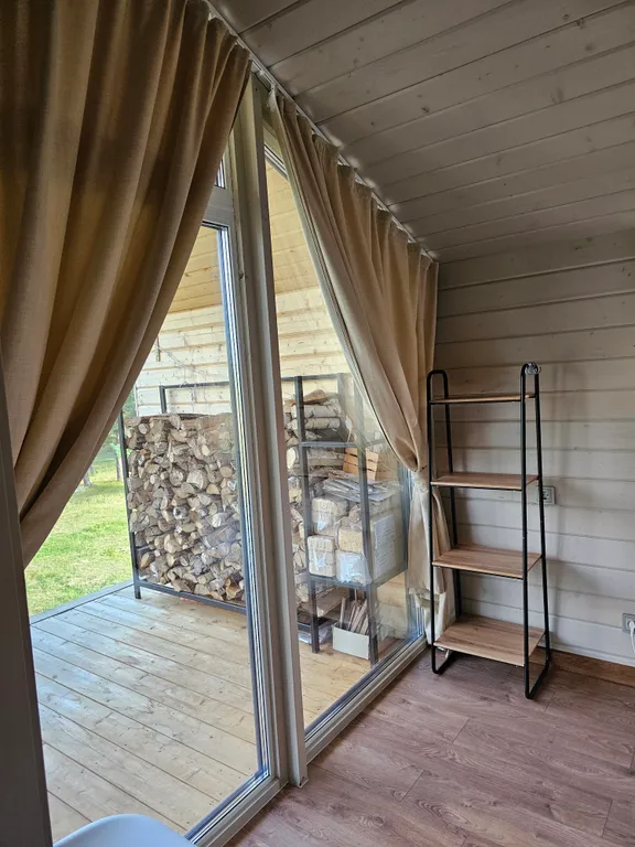 Уединенный дом в лесу