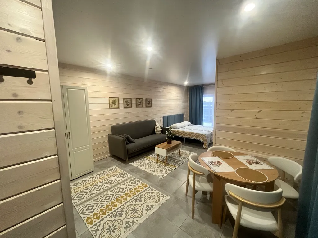 Квартира Уютная комната с выходом на террасу — аренда посуточно в Озёрное