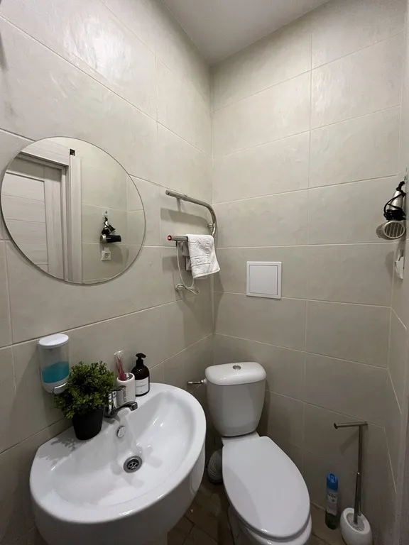 Современная студия в доме ТЦ Галерея