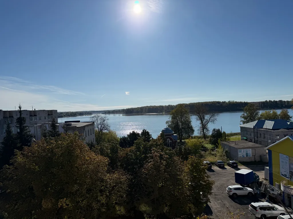 Квартира с видом на озеро