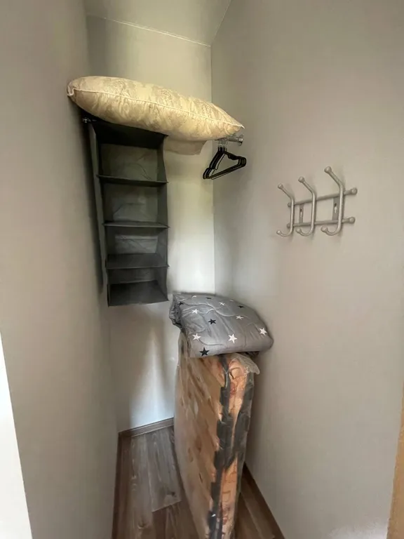 В центре приморского городка