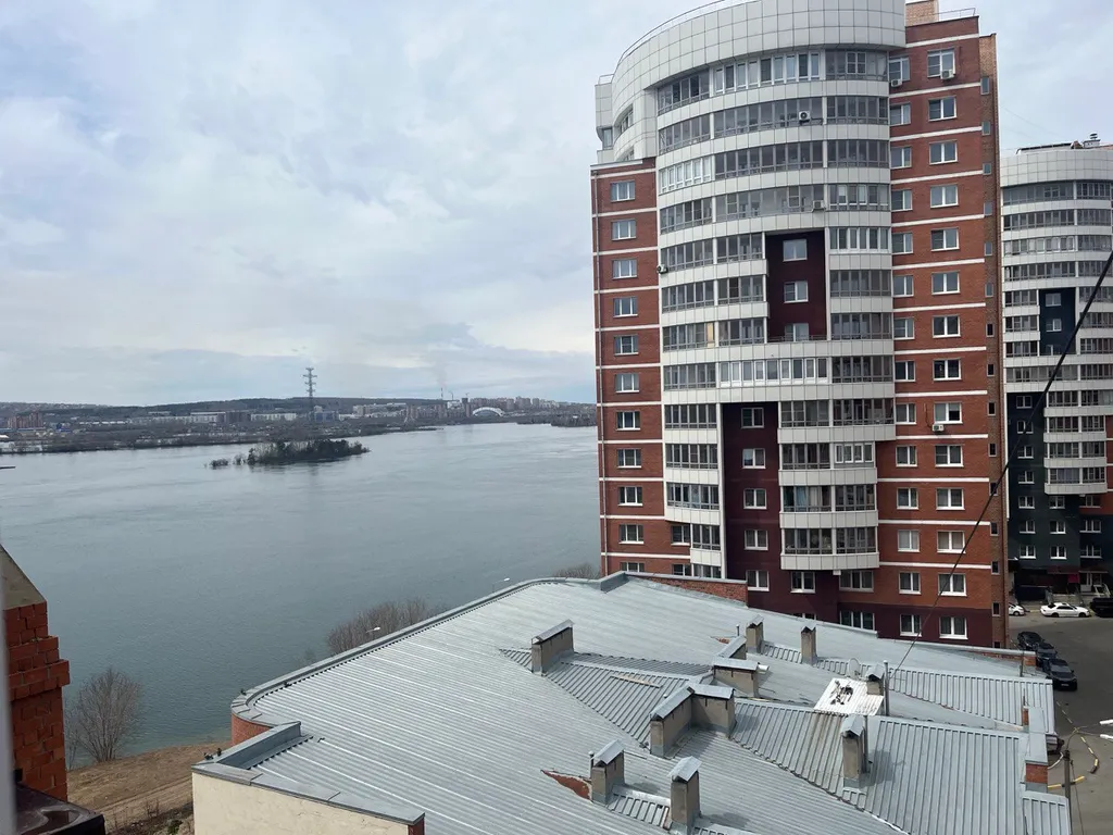 Уютная студия возле набережной с видом на Ангару