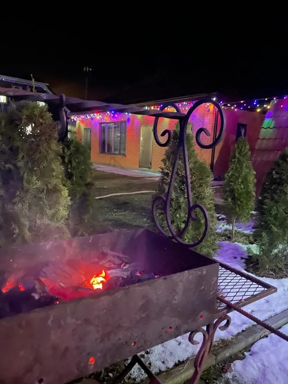 Домик для отдыха с банькой и теплым бассейном