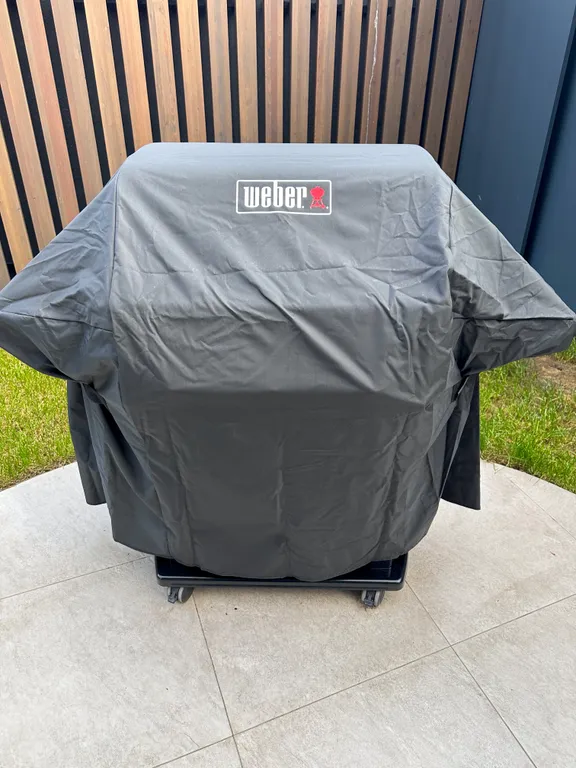 Двухуровневые апартаменты с прямым выходом к бассейну и у моря