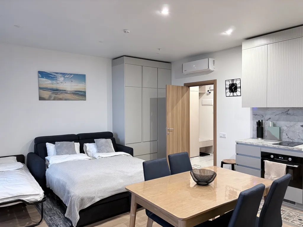 Видовой апартамент-студия на заливе