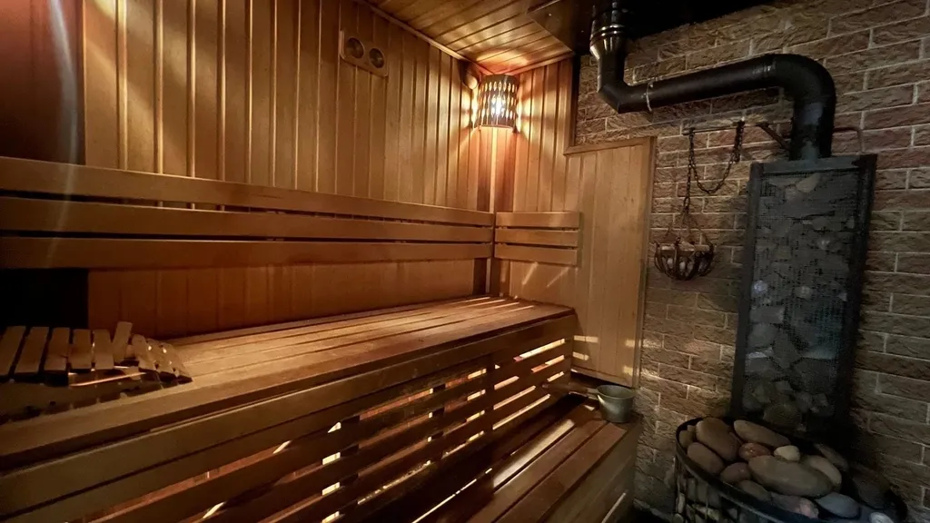 Коттедж с баней на дровах