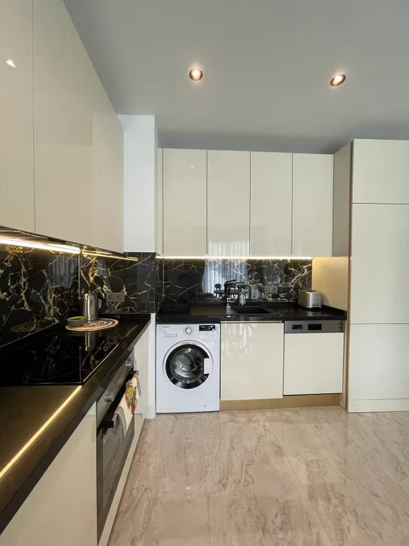 Luxury Flat 300m to the Beach