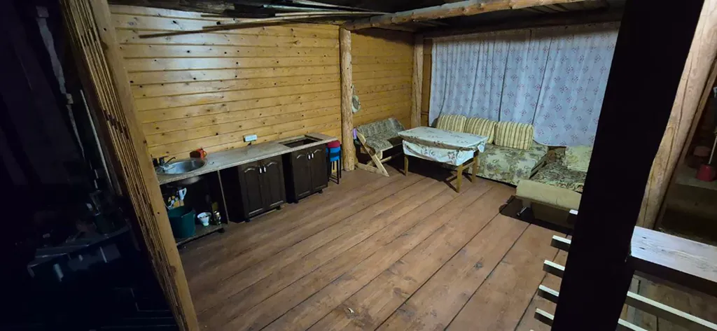 Дом с видом на горы и лес