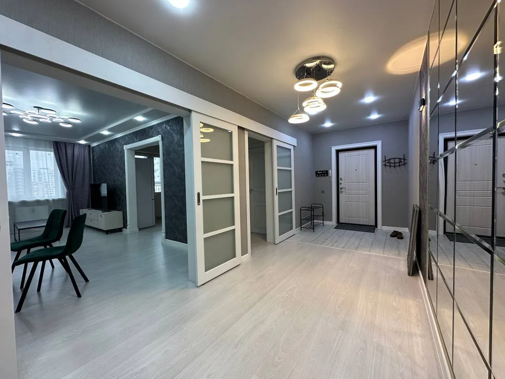 3 - комнатная квартира — аренда посуточно в Оренбург