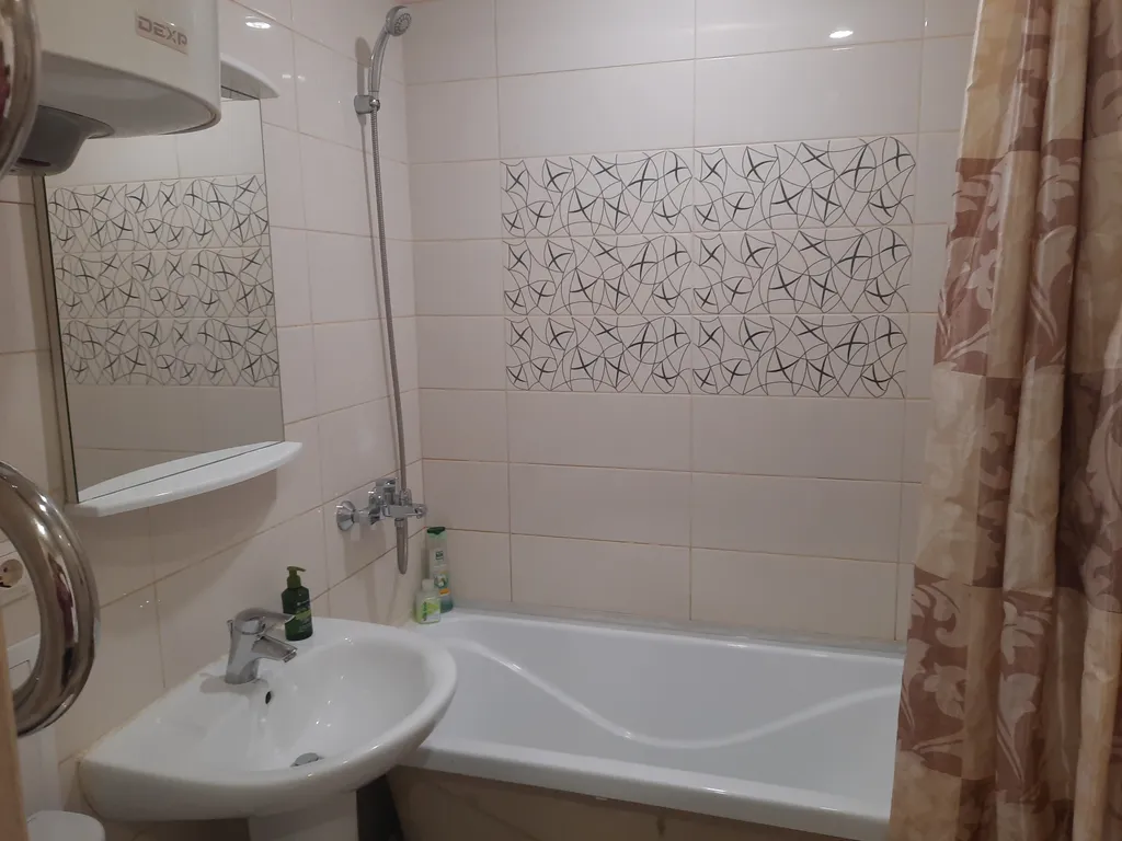 Уютная квартира рядом с КГУ, рынком