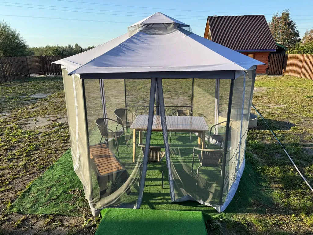 Гостевой дом с конюшней