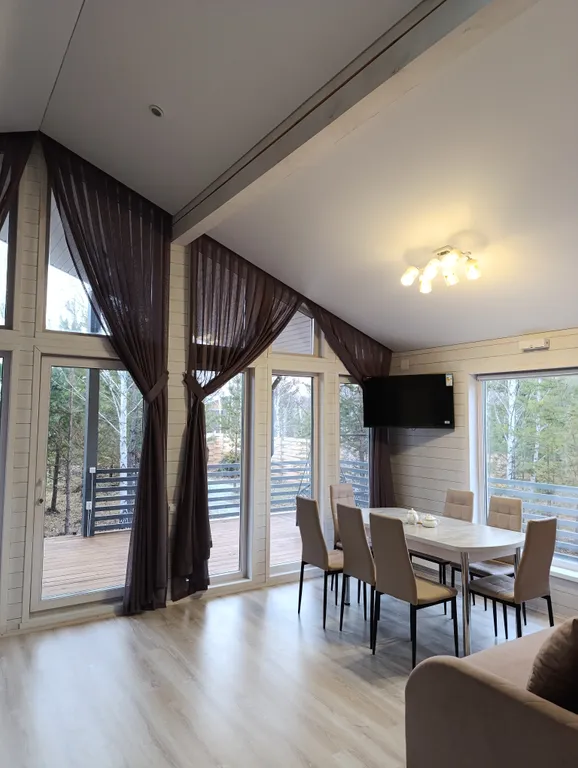 Дом с панорамными окнами