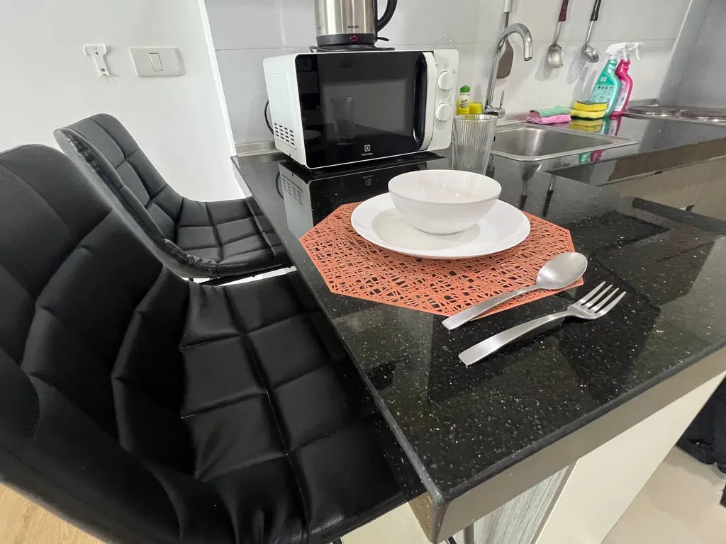 Студия после ремонта с потрясающим видом в центре Каты