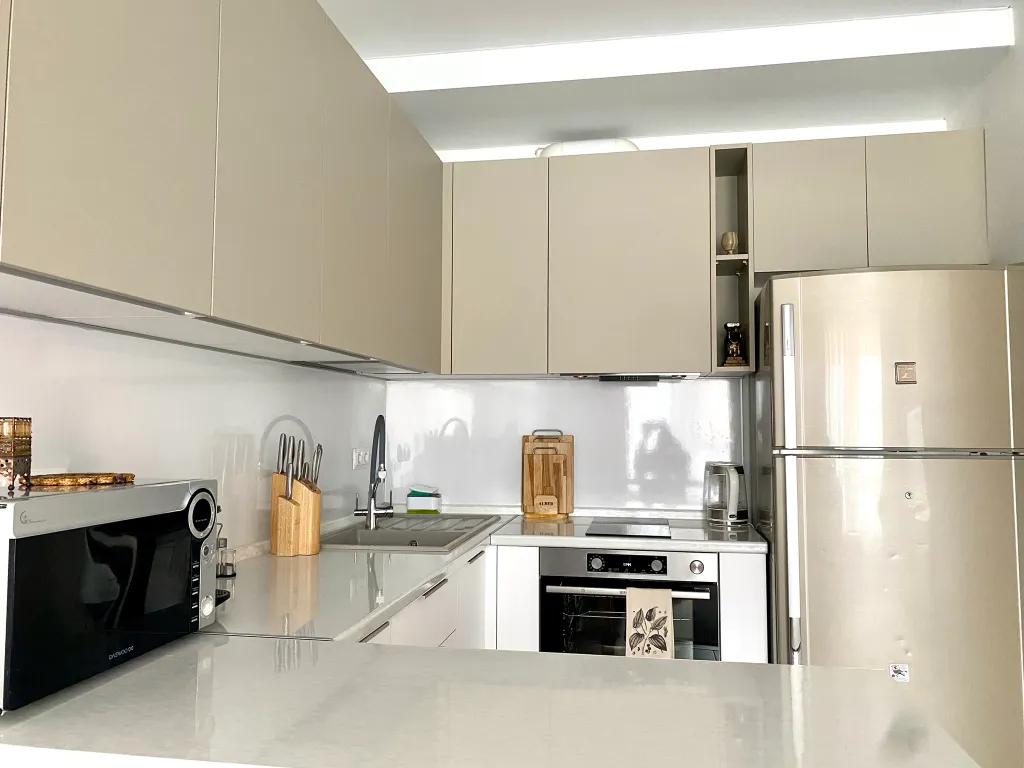 Уютная евродвушка комфорт-саларис возле метро