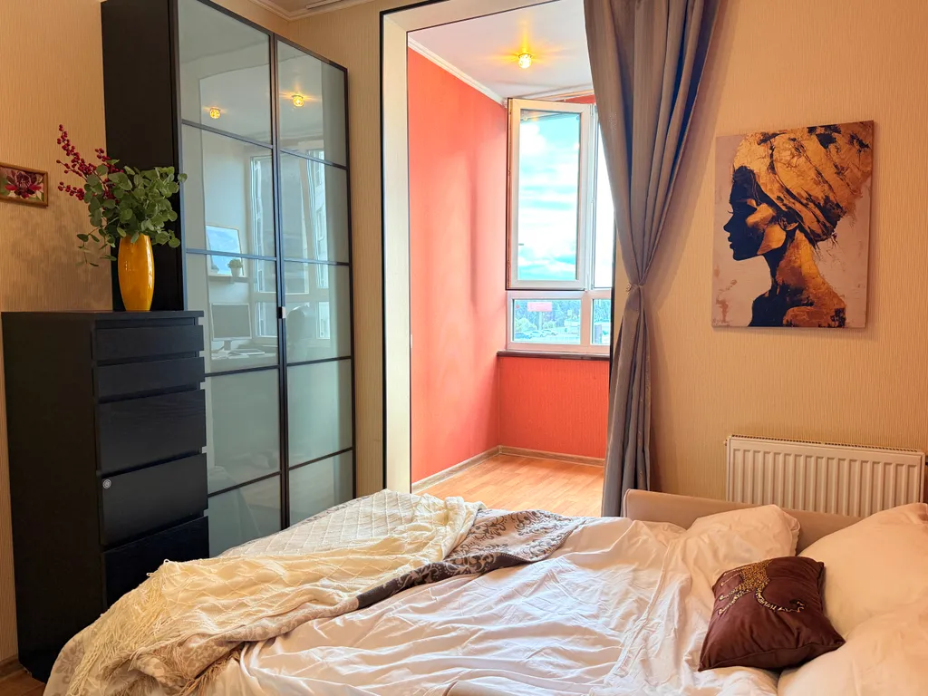 Дизайнерская евро-2-комнатная квартира с рабочей зоной