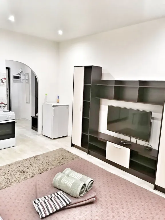 Уютная студия рядом с ТРЦ Аура, ЖД вокзалом, Аэопортом