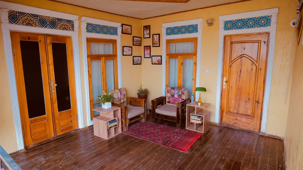 Семейный Пятиместный номер в центре старого города (санузел в номере)