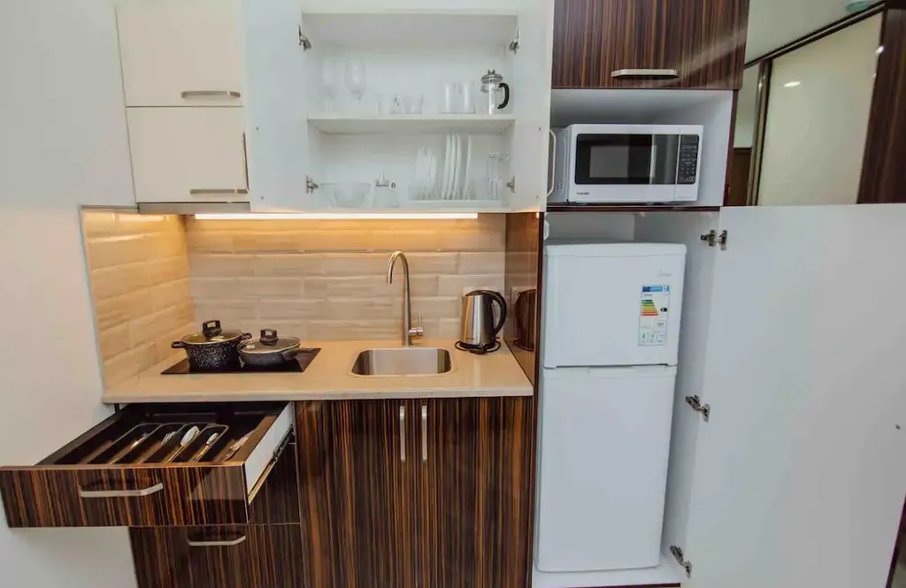 Orbi Residence 17-37