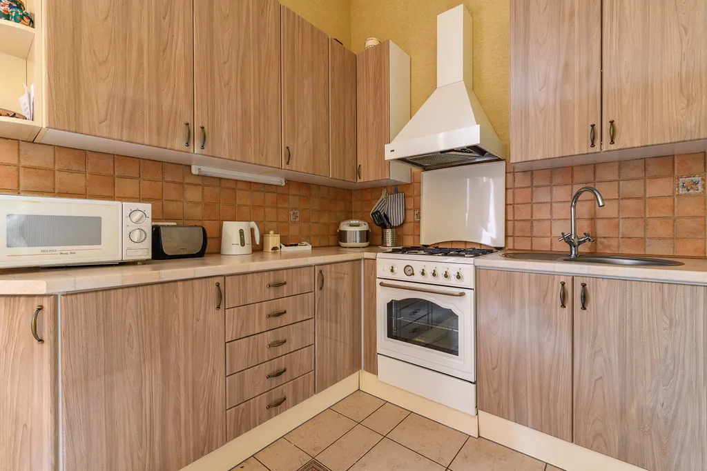 Роскошная квартира с балконом и парковкой рядом с Петропавловкой