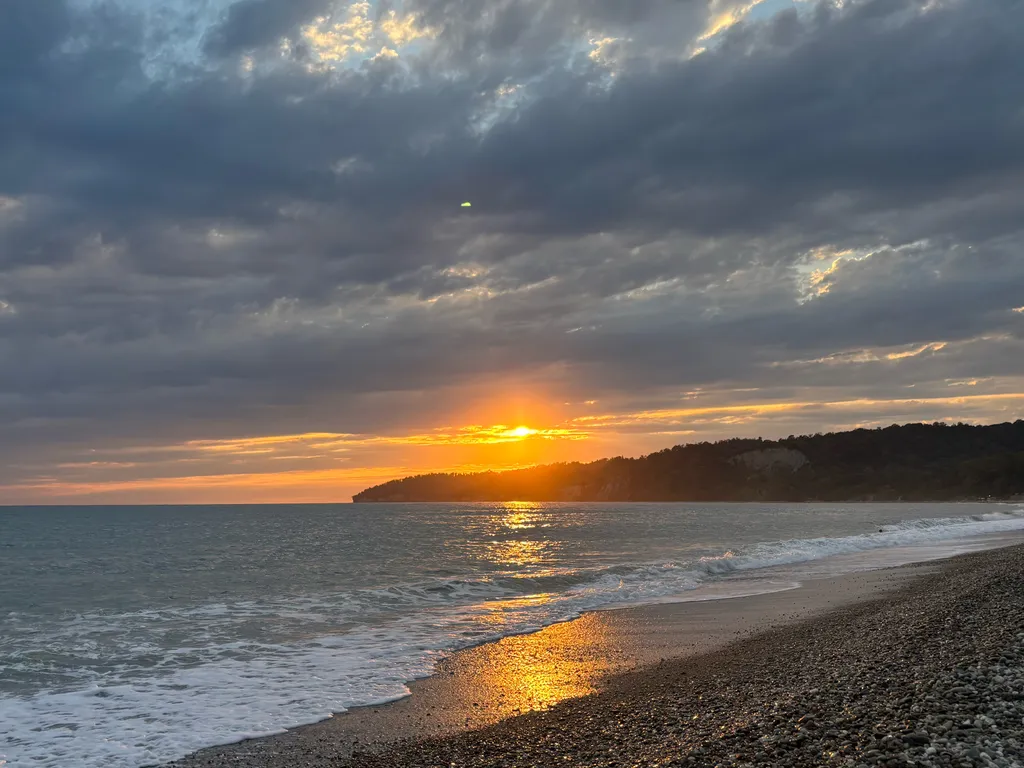 Полуторакомнатный коттедж вблизи реки Хыпста