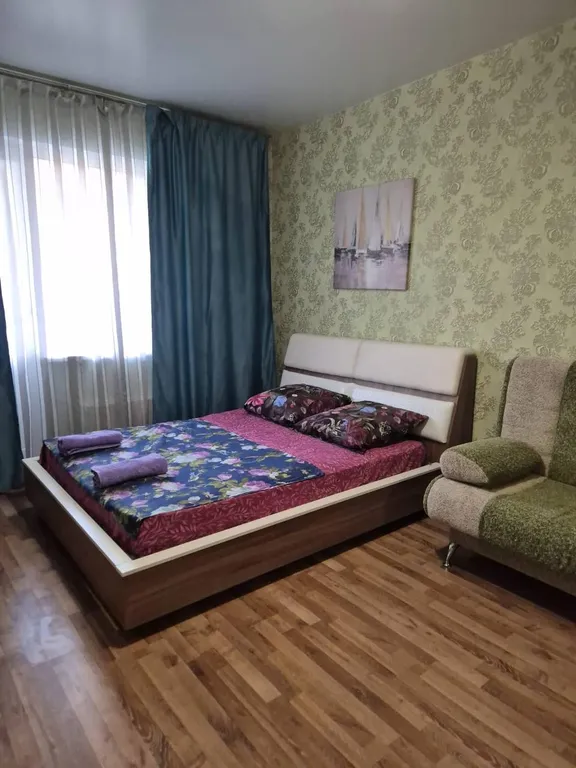 Квартира Однокомнатные апартаменты возле ТРЦ Аура — аренда посуточно в Сургут