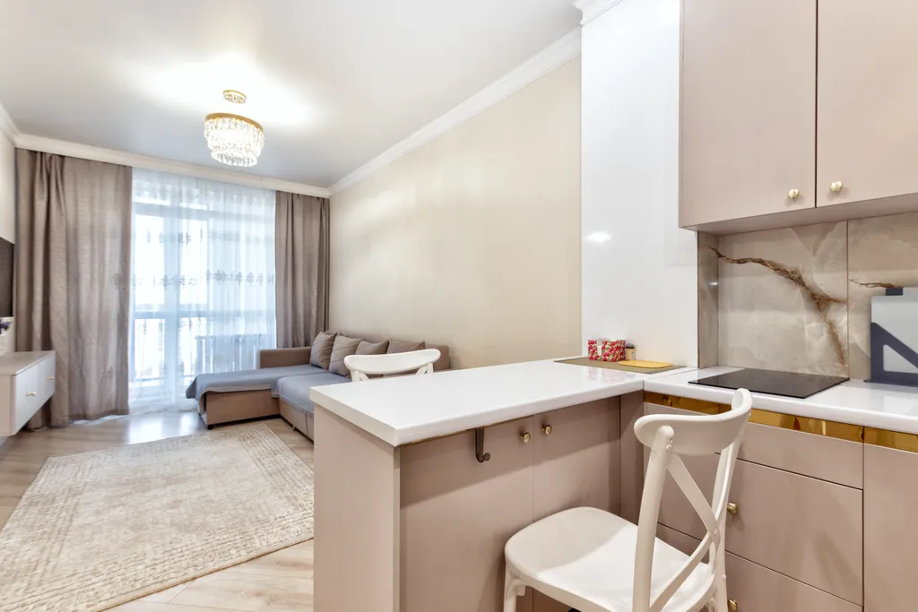 2-комнатная с видом на город возле набережной в старом центре Астаны