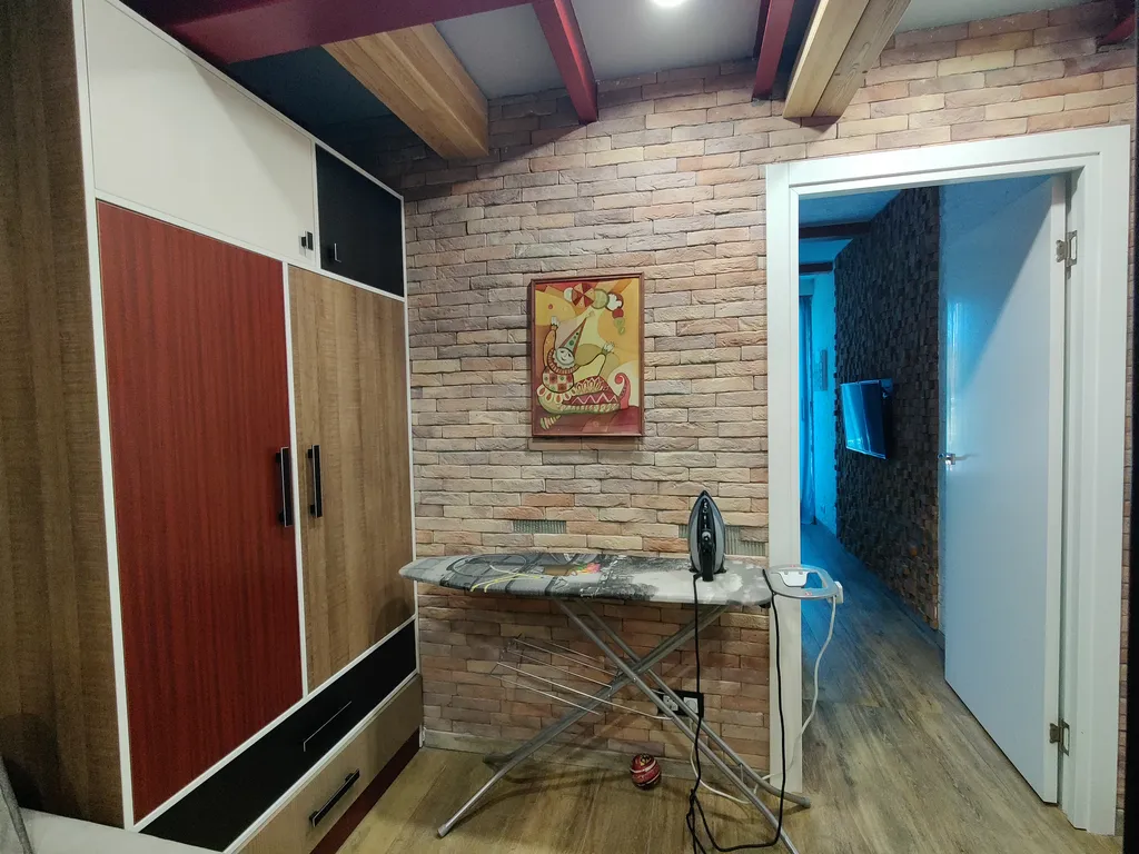 Просторный двухуровневый апартамент в стиле лофт в комплексе Меридиан