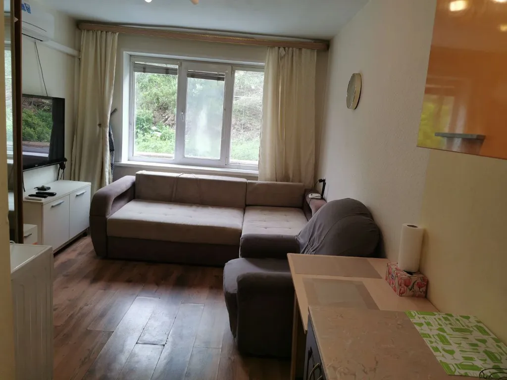 Квартира Уютная бюджетная гостинка на чуркине — аренда посуточно в Владивосток