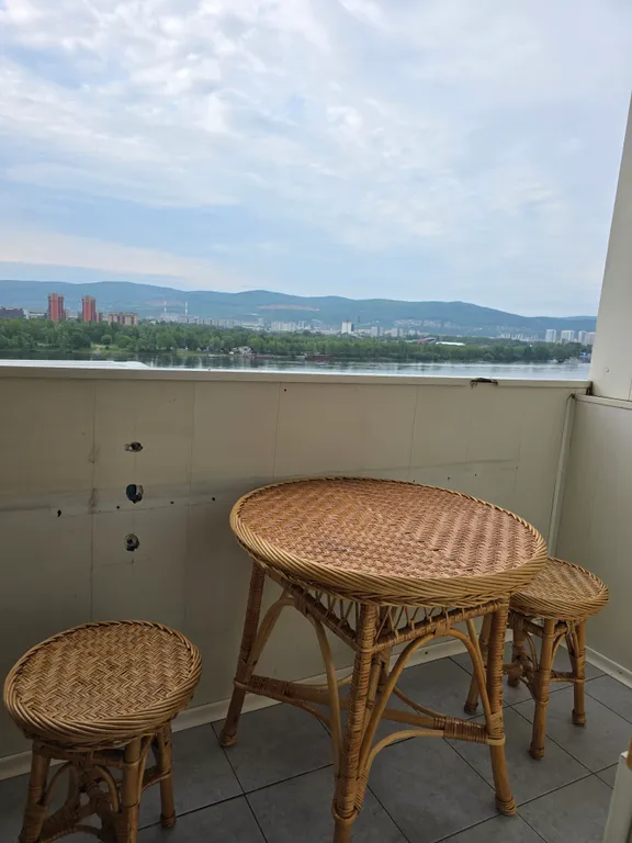 Уютная, тихая, атмосферная квартира с видом на Енисей