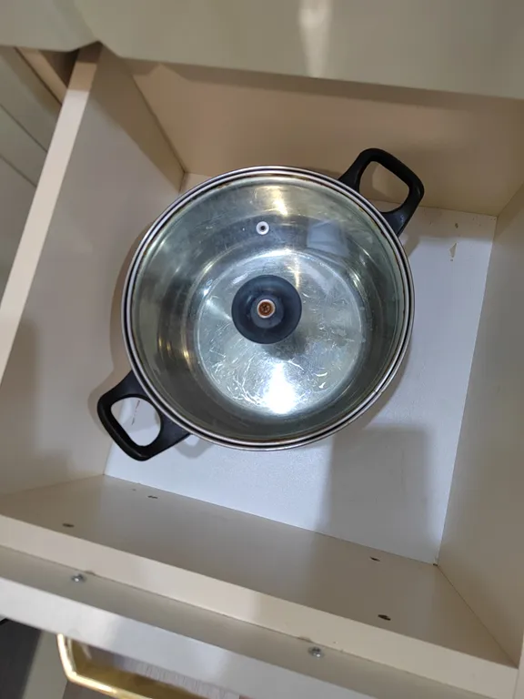 Шикарная двухкомнатная квартира с евроремонтом в тихом спальном районе