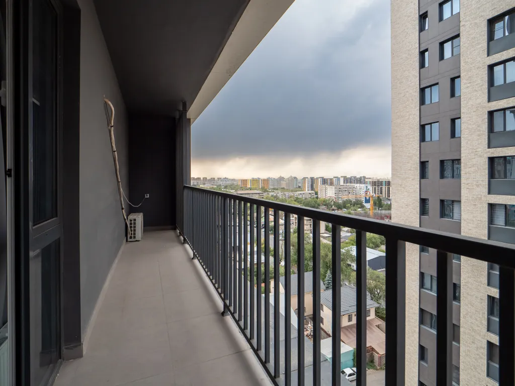 Квартира просторная с балконами, рядом с Мегой