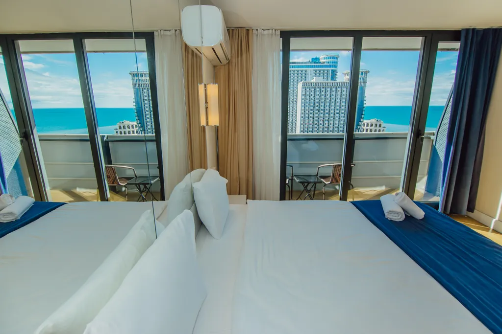 Студия с видом на море